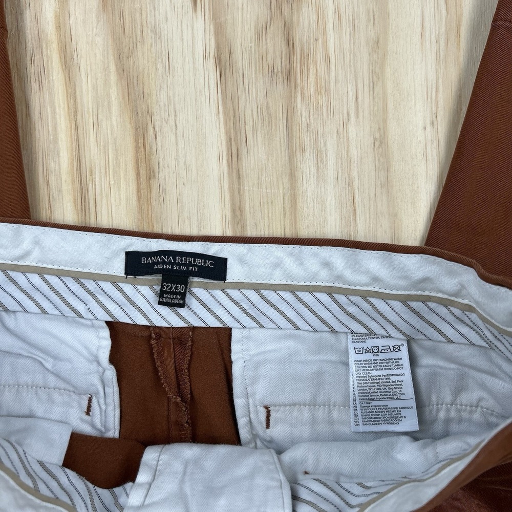 Banana Republic Men FITS 32x29 Orange Aiden Slim Fit Rapid Movement Chino Pants - Picture 3 of 10